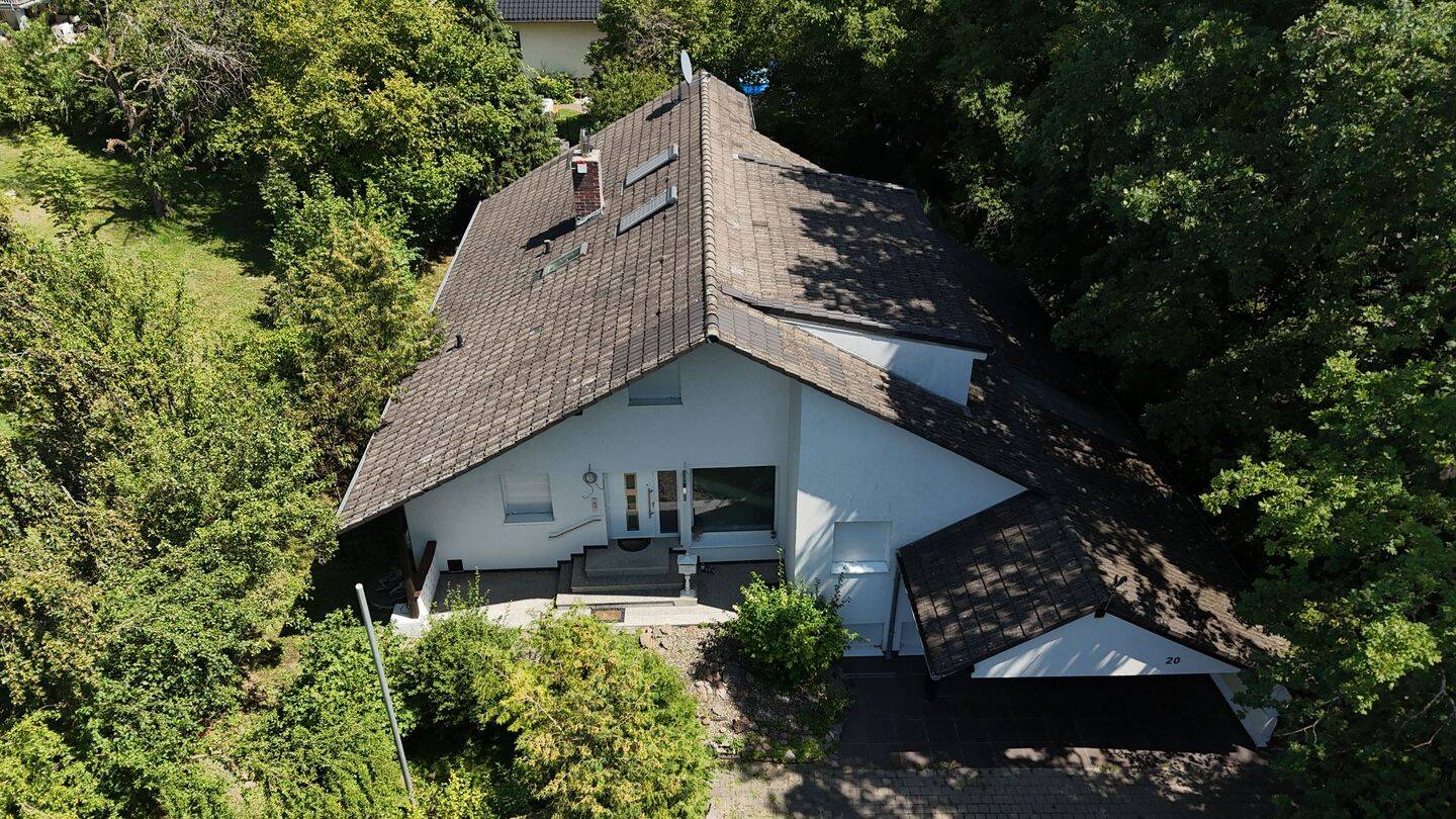Repräsentatives Einfamilienhaus mit idyllischem Garten in Rückersdorf, 90607 Rückersdorf
