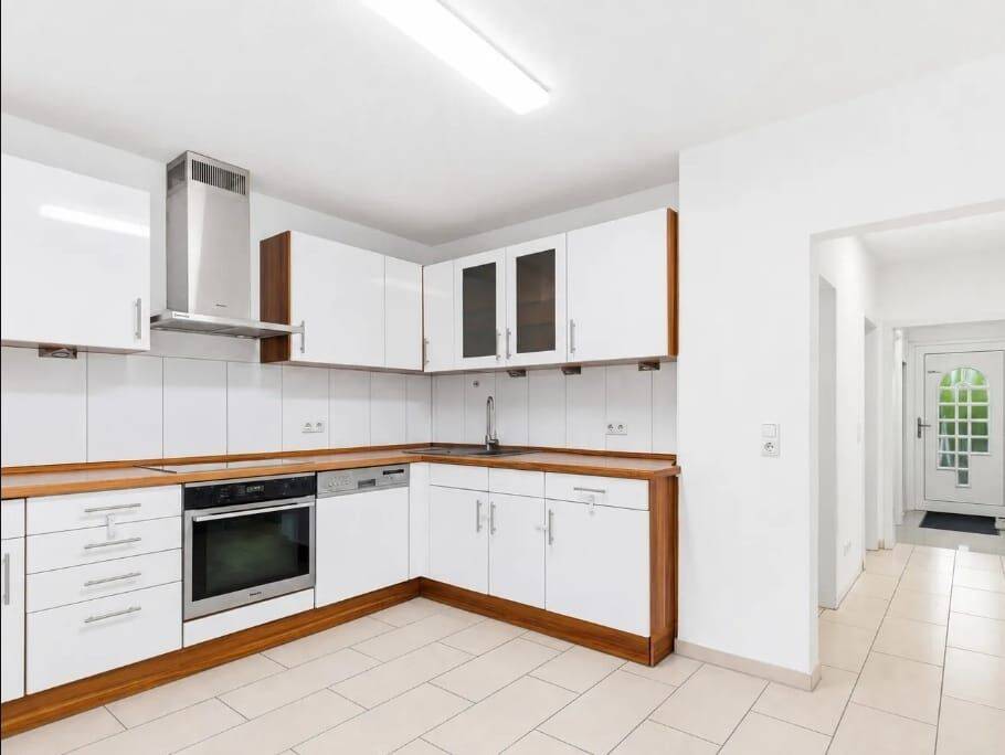Erdgeschosswohnung in freistehendem Einfamilienhaus mit Einliegerwohnung – großzügiges Wohnen mit Garten, 65451 Kelsterbach