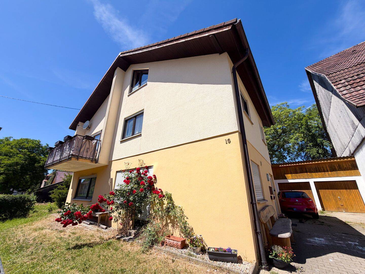 Mehrfamilienhaus mit Nebengebäuden und großem Grundstück – ideal für Pferdehalter, 74653 Künzelsau
