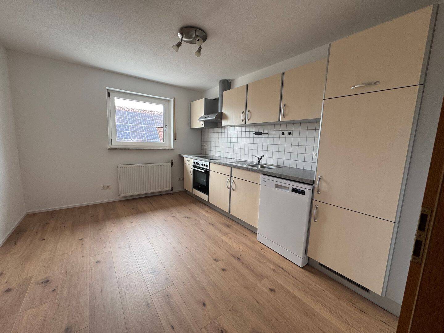 Schöne helle 2 Zimmer Wohnung mit Einbauküche, 91626 Schopfloch