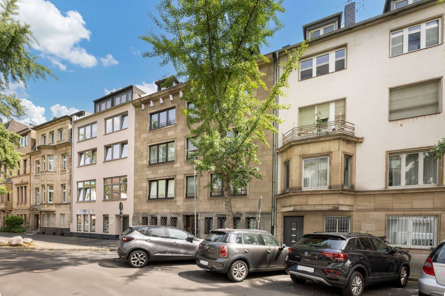 Großzügig. Modern. Zentral. – Eigentumswohnung in Pempelfort, 40211 Düsseldorf (Pempelfort Stadtmitte)