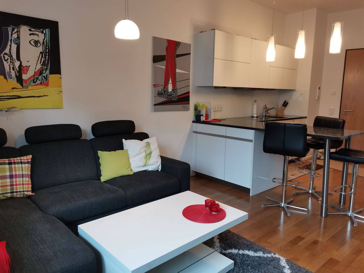 Komplett ausgestattete und hochwertige Wohnung im Herzen Berlins, 10179 Berlin (Mitte)
