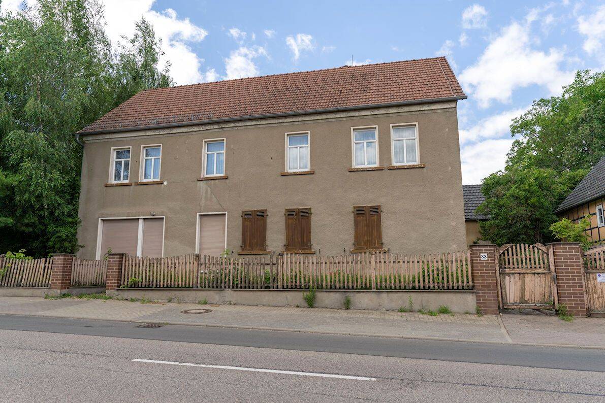 Historisches Wohn- und Geschäftshaus mit Nebengebäuden und idyllischem Wiesengrundstück !, 6729 Elsteraue