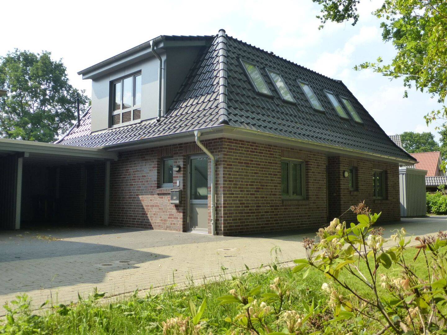 Ihr neues Zuhause – Moderne Oberwohnung mit Balkon und Carport!, 26215 Wiefelstede