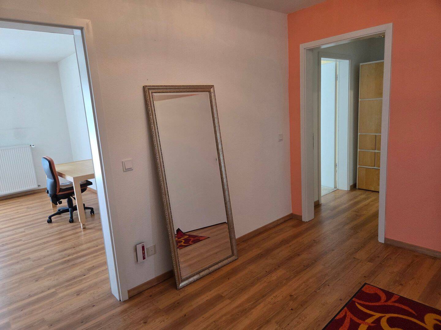 Sonnige 2,5 Zimmer mit großem Südbalkon für 1 allein lebende, berufstätige Person., 90491 Nürnberg