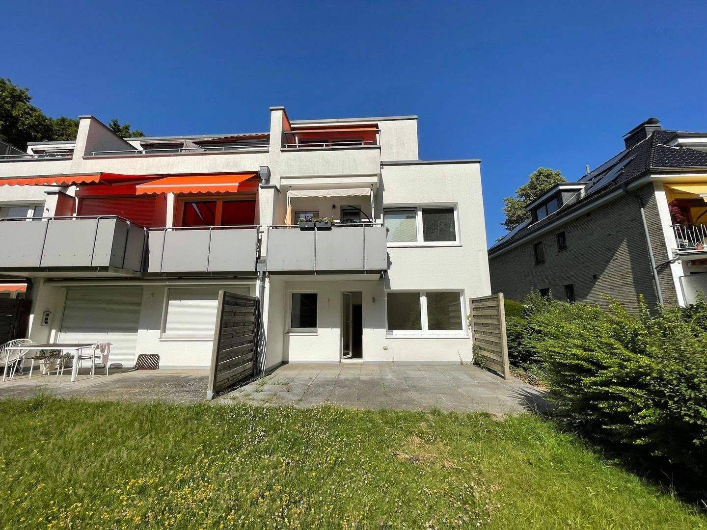 Freie 2 Zimmer Terrassenwohnung, 22043 Hamburg (Wandsbek Jenfeld Marienthal Tonndorf)