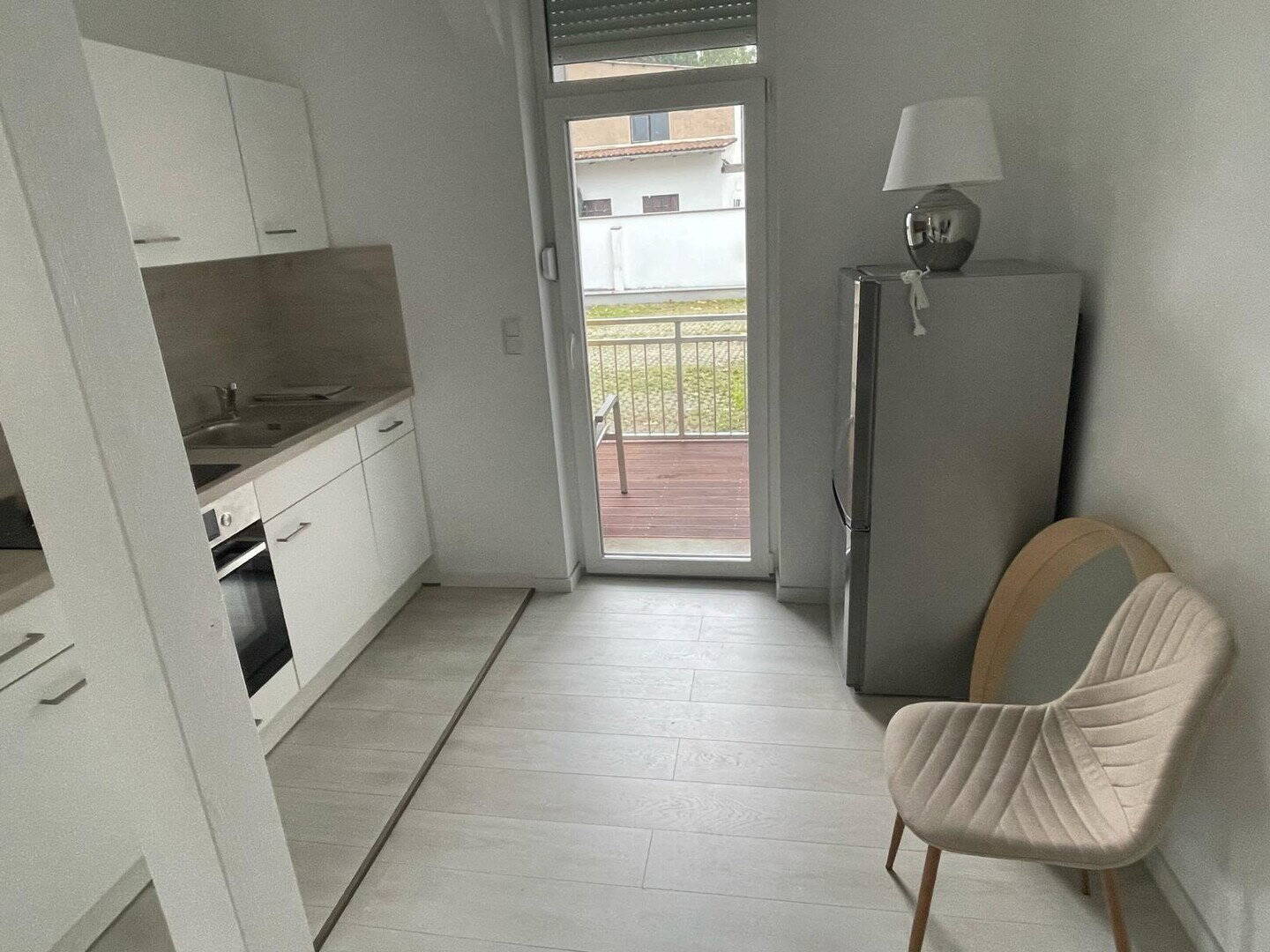 Voll möbliertes 1-Zimmer Apartment in Stendal City mit EBK und Balkonterrasse am Krankenhaus, 39576 Stendal