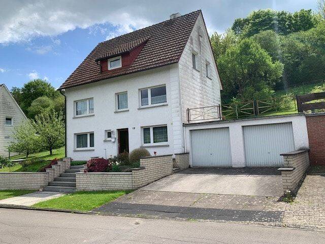 Genießen Sie die schöne Fernsicht von Ihrem neuen Ein-Zweifamilienhaus!, 37647 Polle
