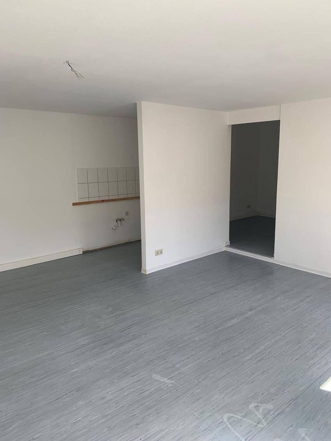 ** Gemütliche 1,5-Zimmerwohnung mit Balkon in zentraler Nähe! **, 1877 Bischofswerda