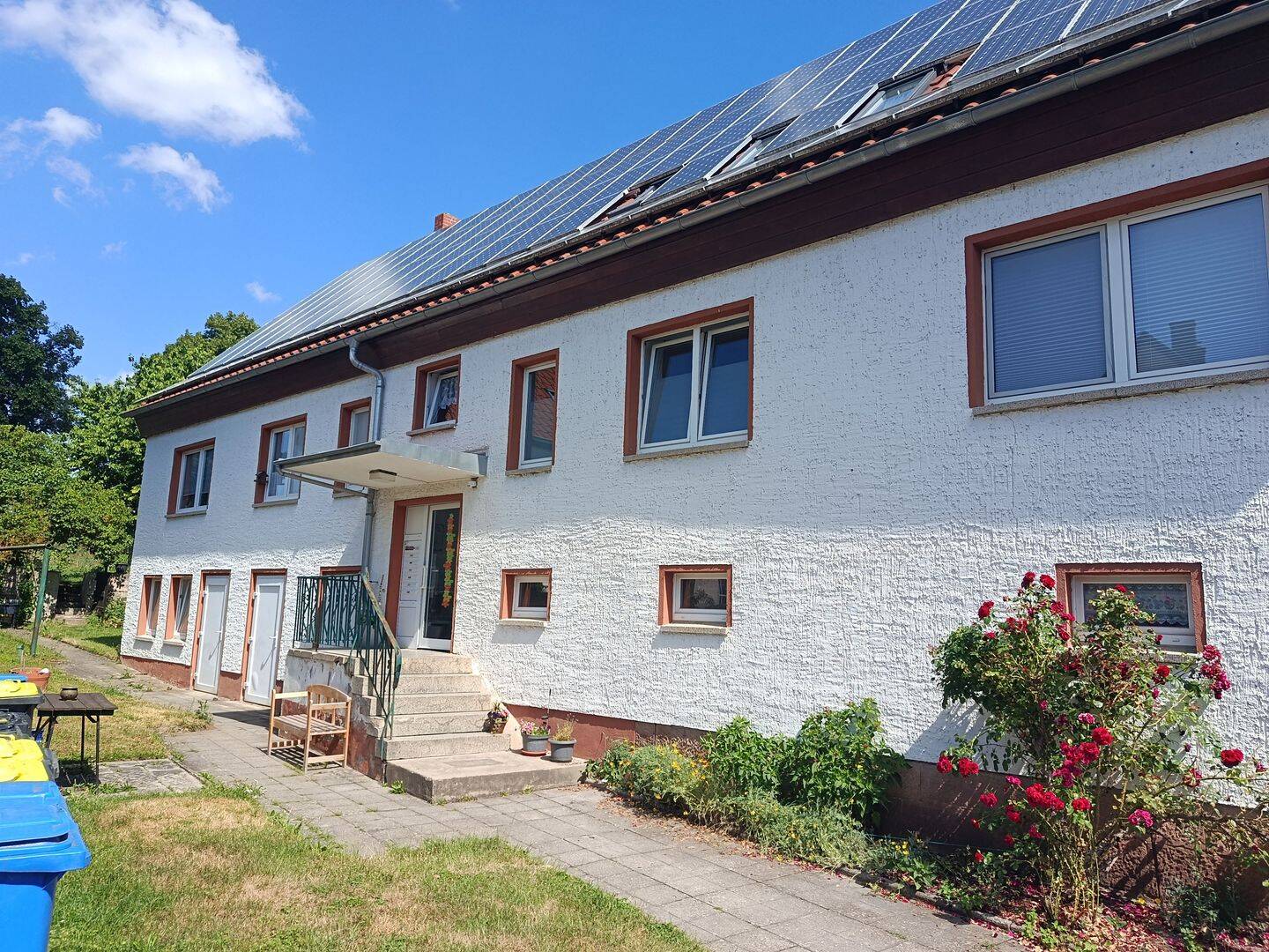Voll vermietetes Mehrfamilienhaus mit 4 Wohnungen, Grundstück und Stellplätzen in Querfurt OT Spielberg, 6268 Querfurt