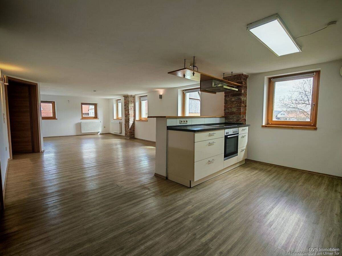3-Zimmer-Wohnung in Niederrieden mit Einbauküche und Pkw-Stellplatz, 87767 Niederrieden