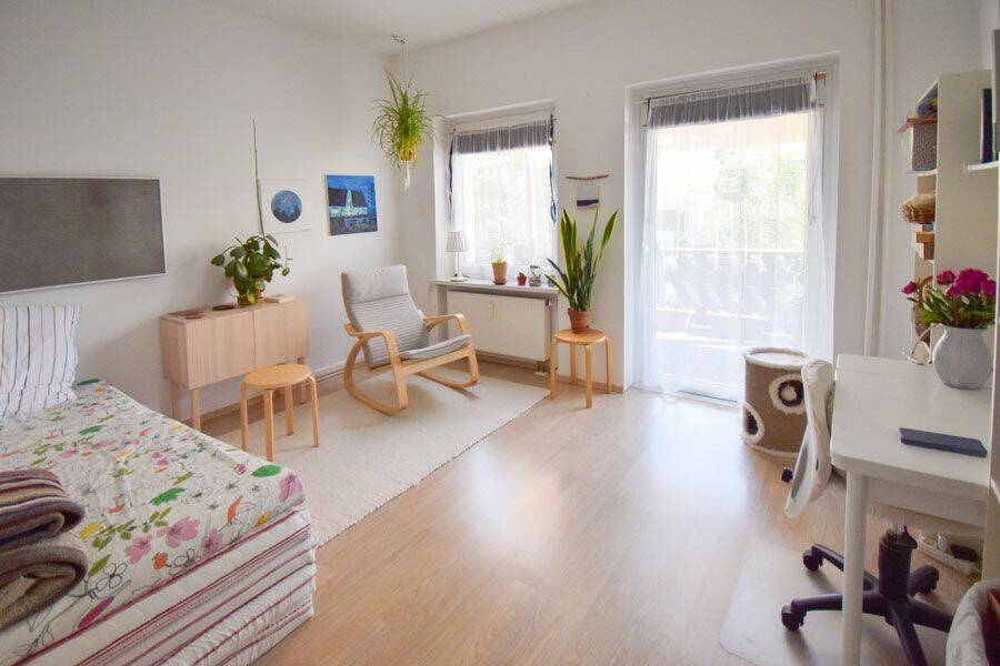 BS-Querum! Ruhig gelegene, helle EG-Wohnung mit Balkon und Garage., 38108 Braunschweig