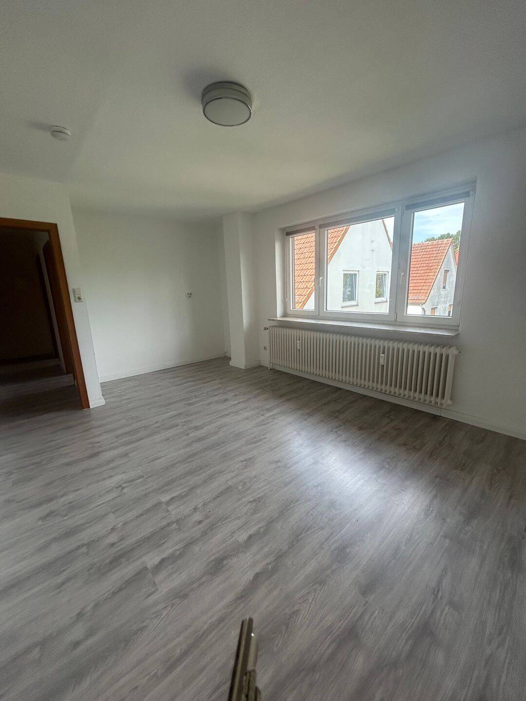 Gemütliche 1-Zimmer-Wohnung mit Einbauküche und Kellerraum in Bremen-Woltmershausen – sofort bezugsfrei, 28197 Bremen