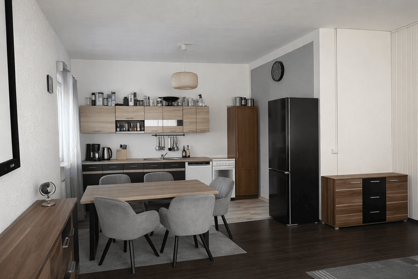 Großzügige 4-Zimmer-Erdgeschosswohnung mit Garten und Stellplatz im Bungalowstil, 97353 Wiesentheid