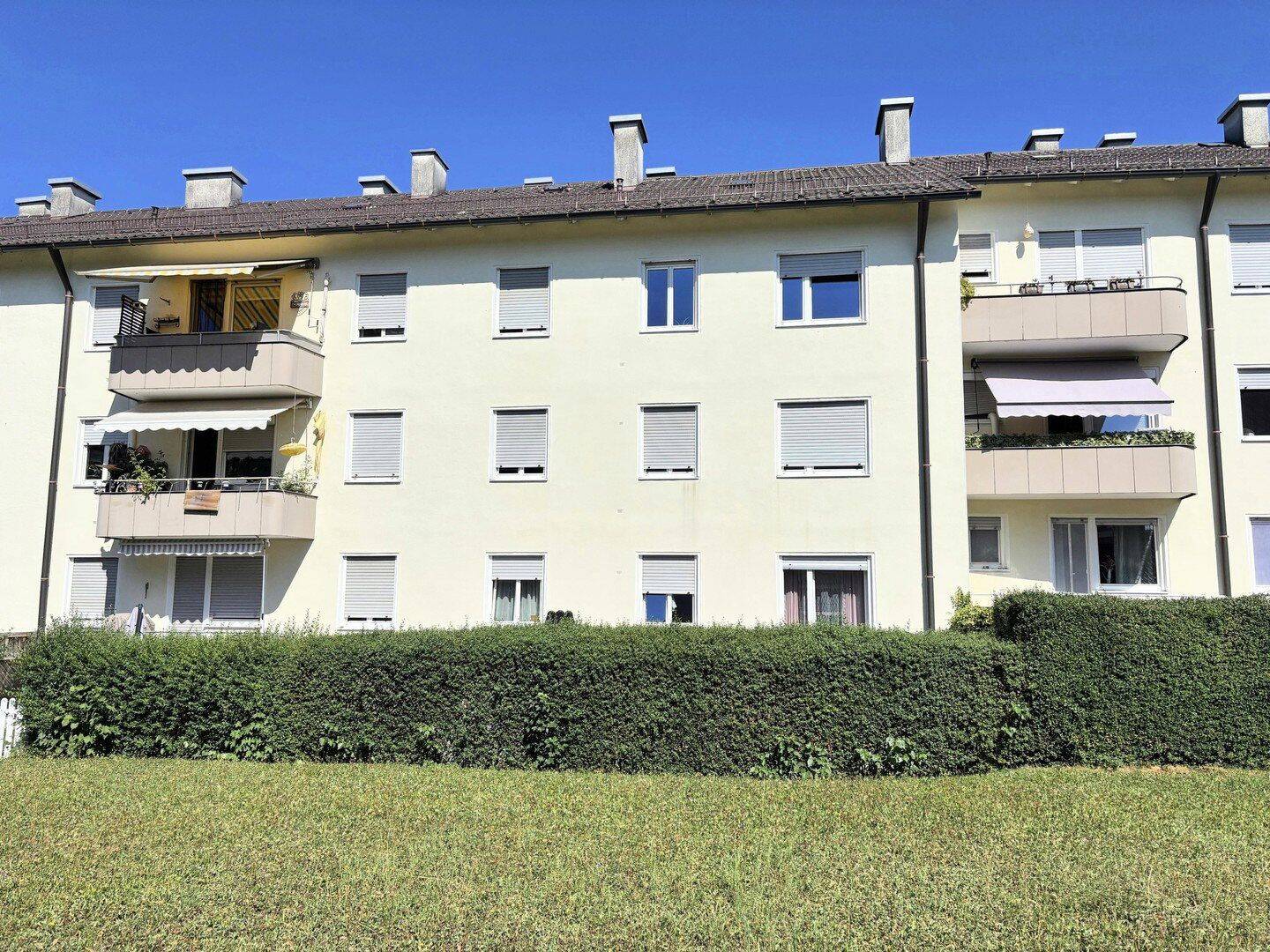 Gepflegte 3-Zimmer-Wohnung mit Balkon, Keller & Stellplatz – zentral in Freilassing, 83395 Freilassing