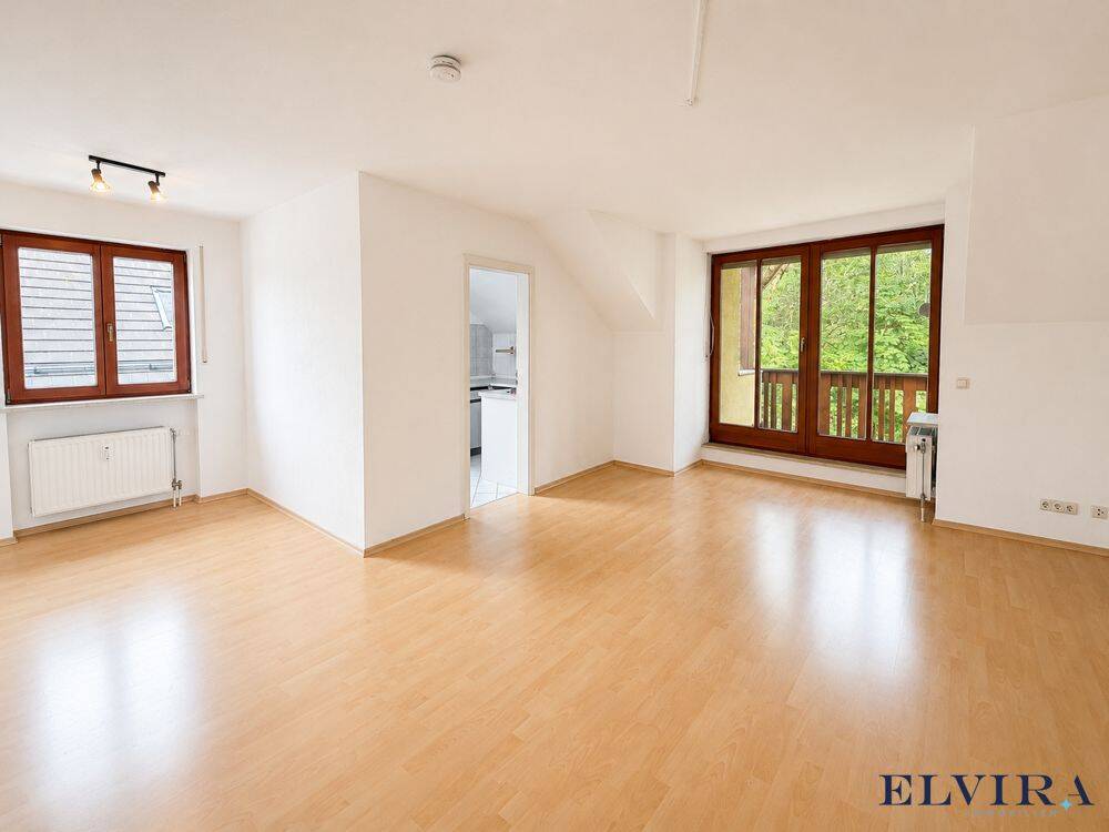 Elvira – Perlach – Sehr schöne Wohnung mit großem Atelier am Ostpark, 81735 München (Berg am Laim Ramersdorf-Perlach Trudering-Riem)