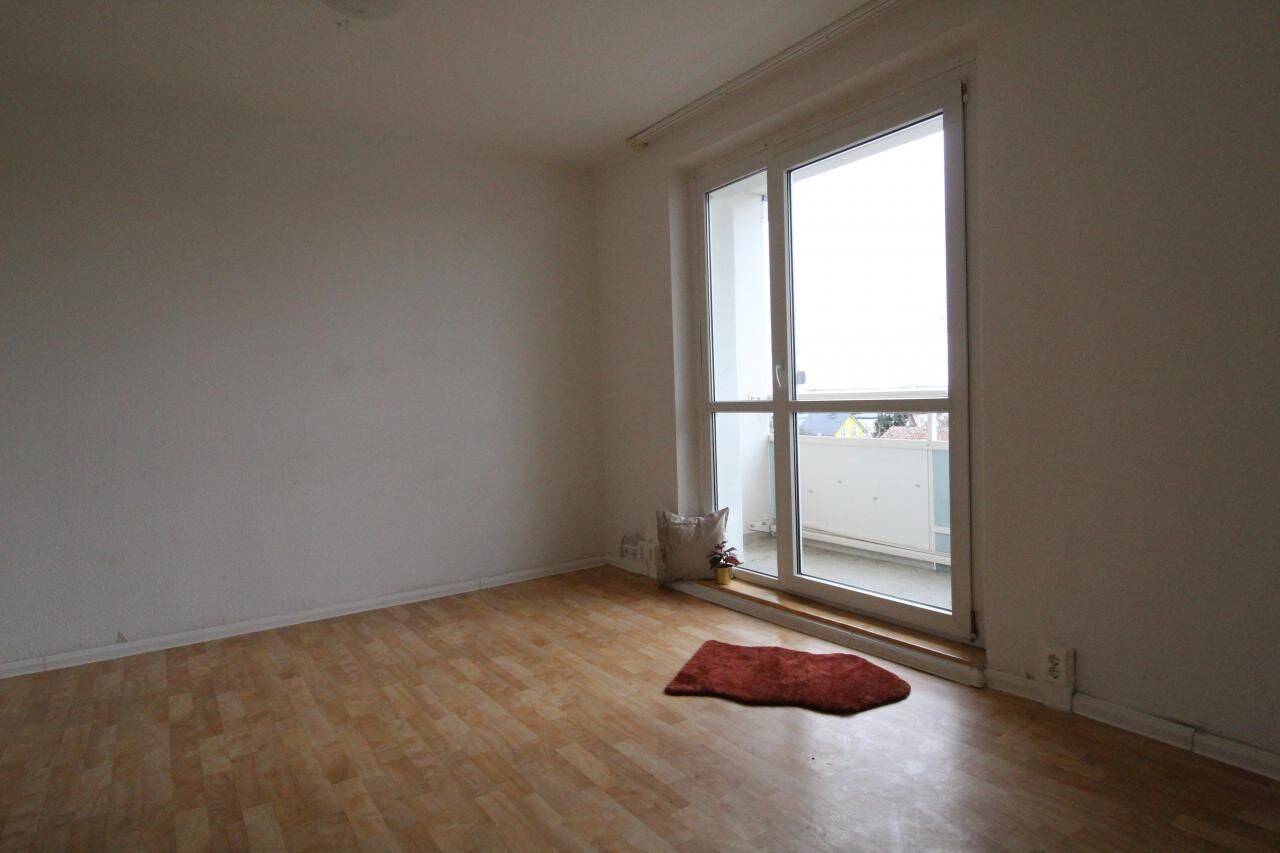 Kleine 3-Raum-Wohnung in Reform für junge Leute, 39118 Magdeburg (Lemsdorf Reform Sudenburg)