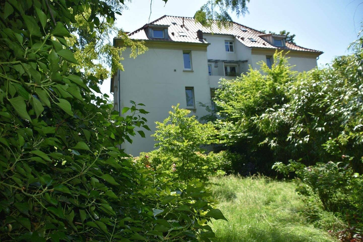 Parklage. Stil. Perspektive. – Edles 30er Jahre Mehrfamilienhaus mit 4 attraktiven Wohnungen, 33604 Bielefeld (Innenstadt Sieker)
