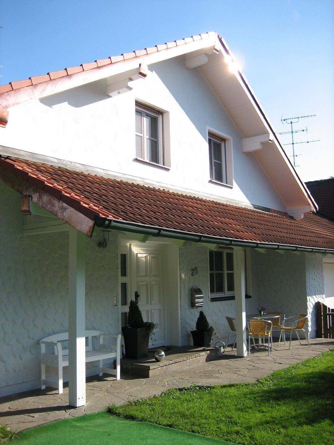 Schönes Einfamilienhaus mit Garten und guter Lage, 85664 Hohenlinden