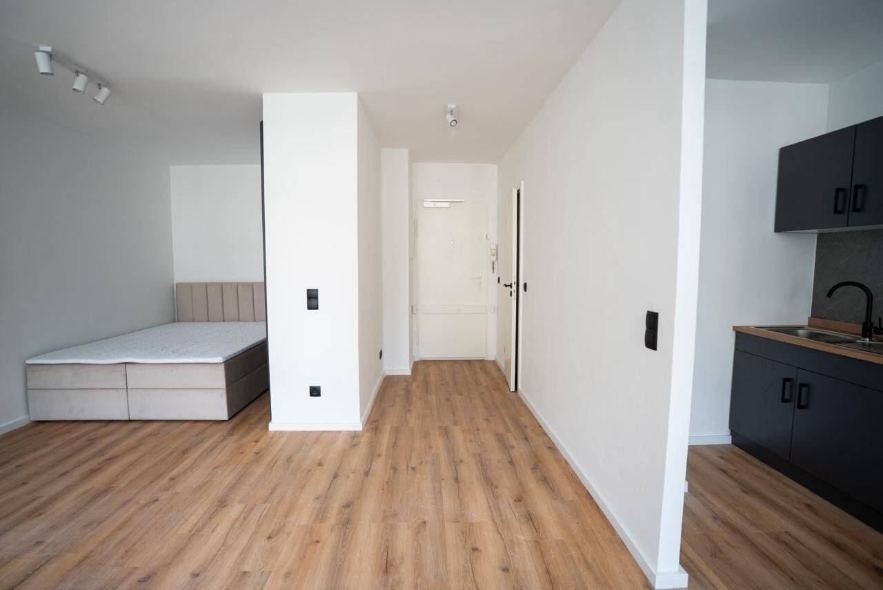 Hochwertig Möbliertes Apartment direkt in der City – Zentral und dennoch ruhig, 60313 Frankfurt am Main (Altstadt Innenstadt)