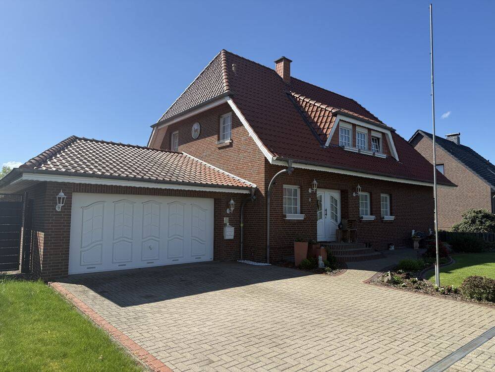 Dörverden-Hülsen: Solides Einfamilienhaus mit Vollkeller, Doppelgarage Außenpool und vielem mehr…, 27313 Dörverden