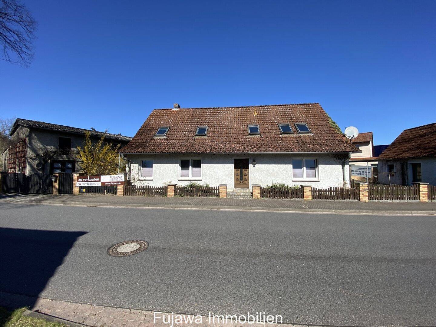 sanierungsbedürftiges Haus mit Garage und Nebengebäude günstig zu verkaufen, 16909 Heiligengrabe