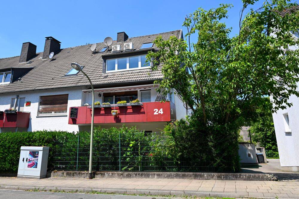 Begehrte Südstadtlage: Gepflegte Eigentumswohnung mit Balkon, Garten und zwei Tageslichtbädern, 45525 Hattingen