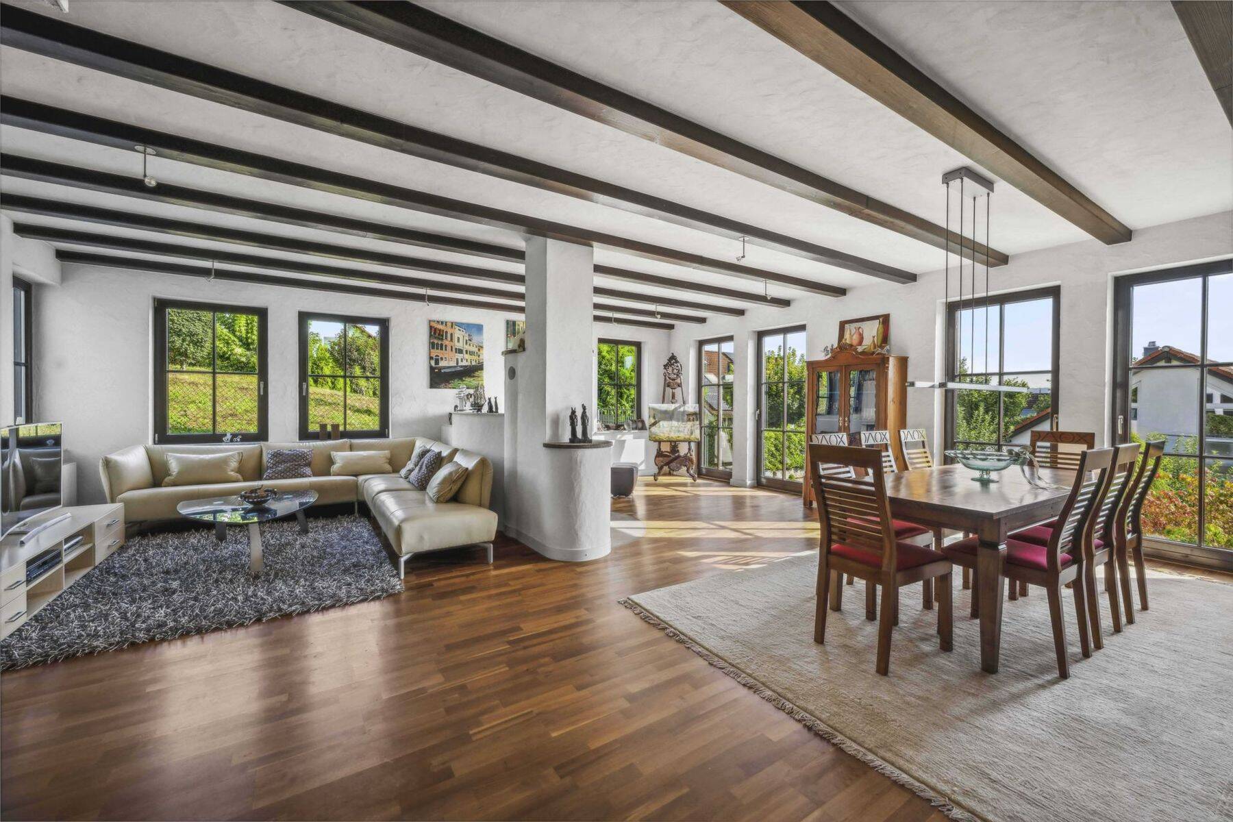 Mediterranes Flair und Lebensgefühl am Feldrand: Exklusive Villa mit Pool und Panorama, 74189 Weinsberg