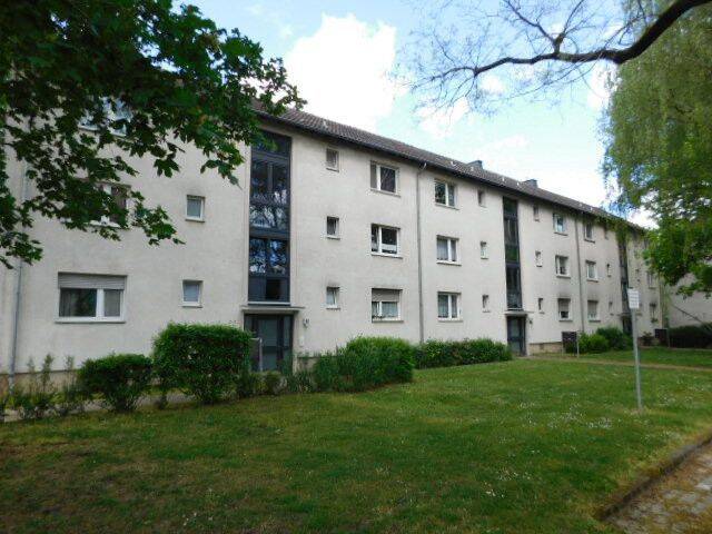 Renoviert und bezugsfertig… 3-Zimmerwohnung für kleine Familien mit Einbauküche!!!, 47809 Krefeld