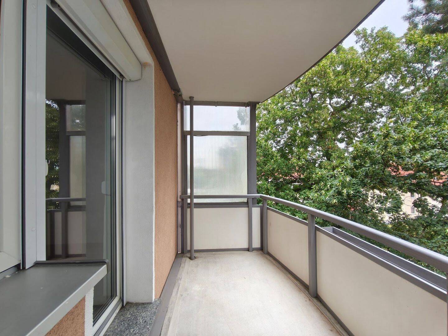 DREI ZIMMER mit BALKON, 4567 Kitzscher