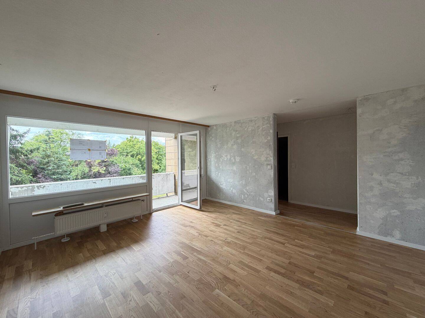 Schöne 2-Zimmer Wohnung mit Balkon und neuen Böden, 91074 Herzogenaurach