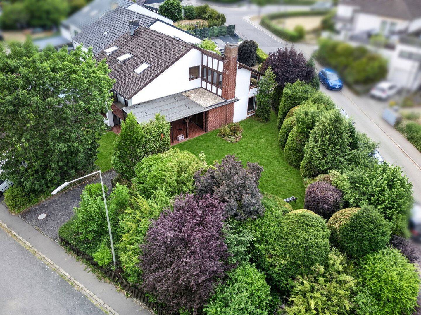 Großzügiges Wohnen mit schönem Garten – Einfamilienhaus mit Einliegerwohnung, 54317 Gusterath
