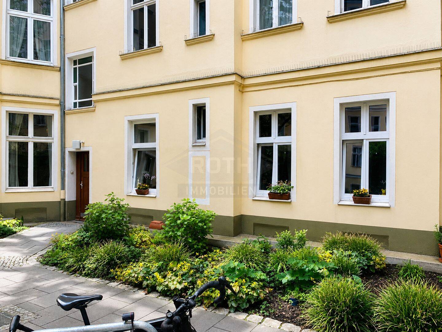 Vermietete Altbau-Wohnung mit Wertsteigerungspotential in Charlottenburg!, 10589 Berlin (Charlottenburg-Wilmersdorf Charlottenburg Kolonie Gerickes Hof)