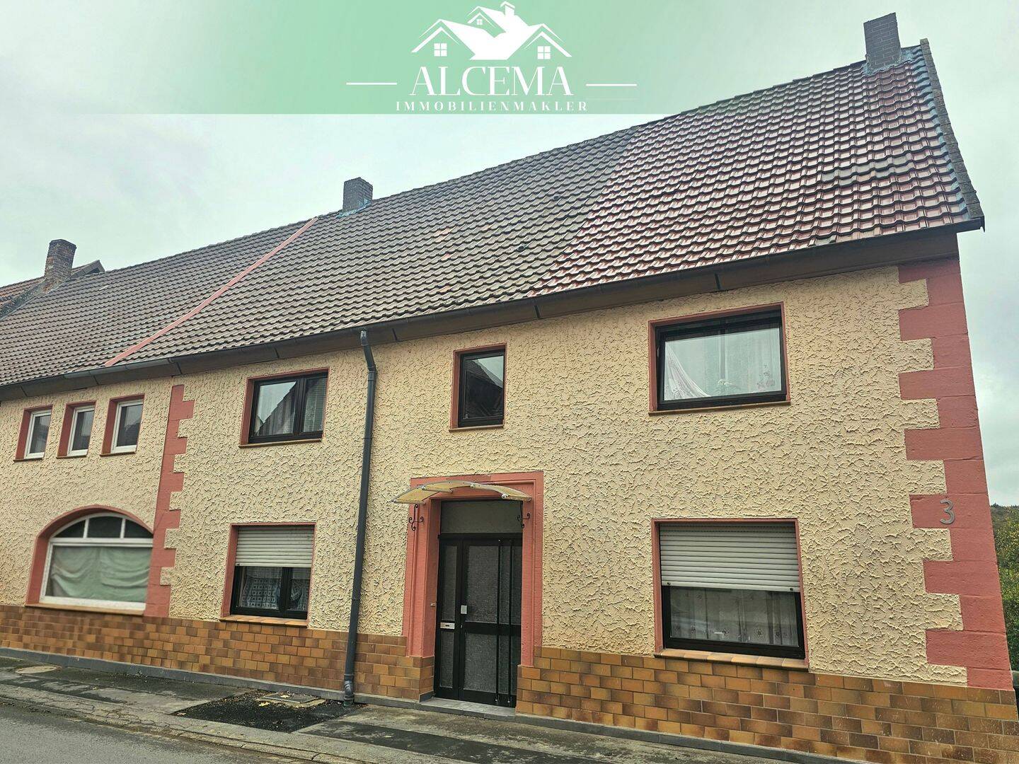 Preiswertes Einfamilienhaus mit viel Potenzial – ideal für Handwerker und kreative Eigennutzer!, 34414 Warburg