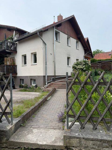 Mehrfamilienhaus in Weimar, im Ortsteil Schöndorf, 99427 Weimar