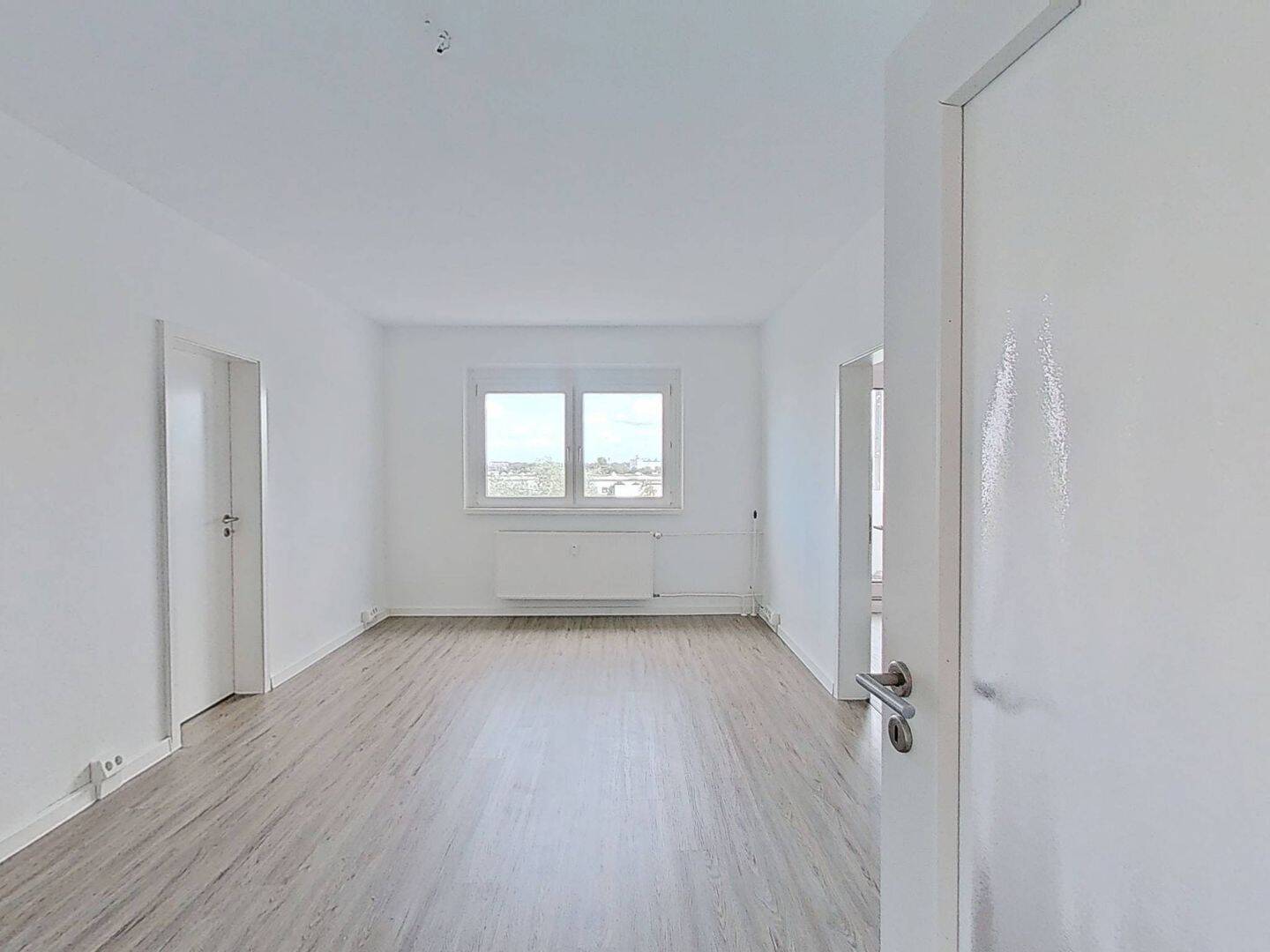 Großzügige 3-Zimmer-Wohnung mit Küche in Rostock, 18106 Rostock (Evershagen Schmarl)