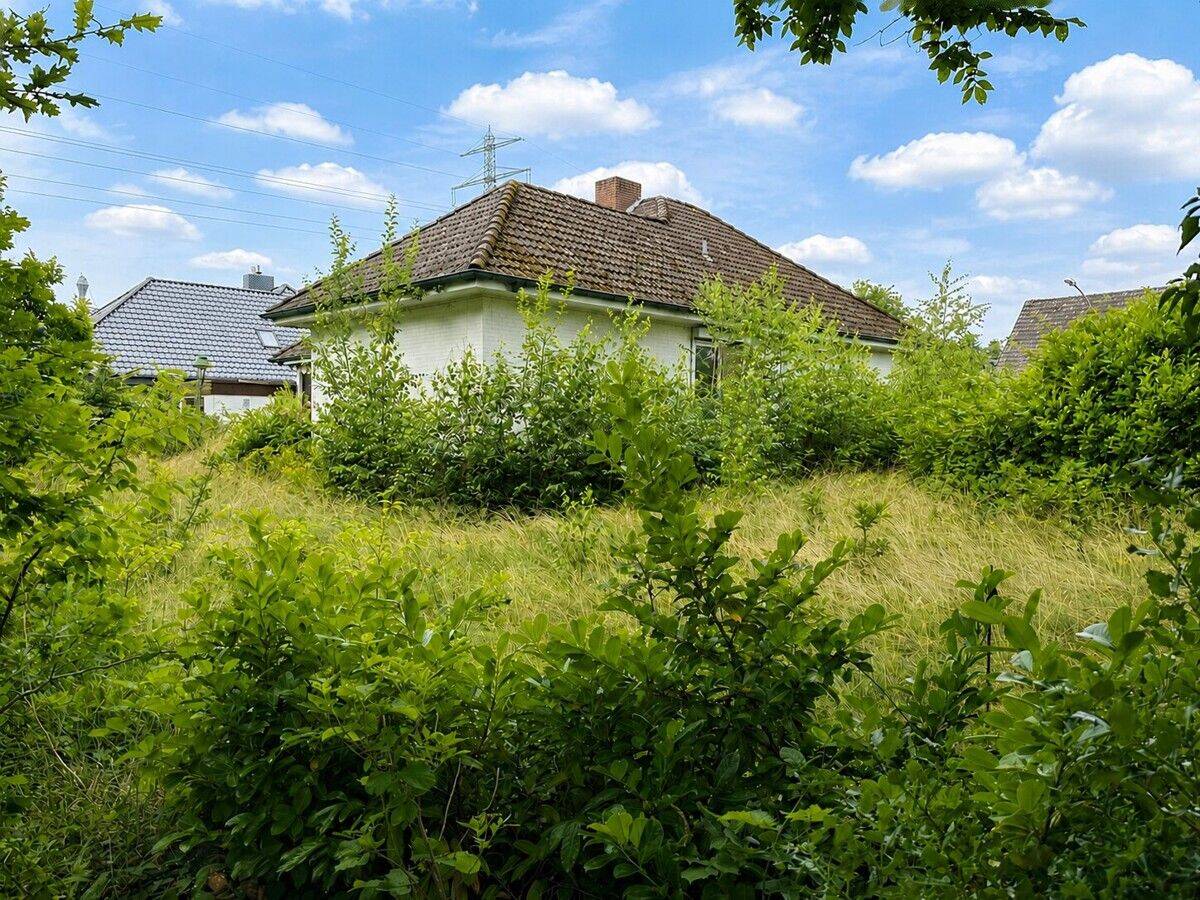 Großzügiges Grundstück im Grünen, 25499 Tangstedt
