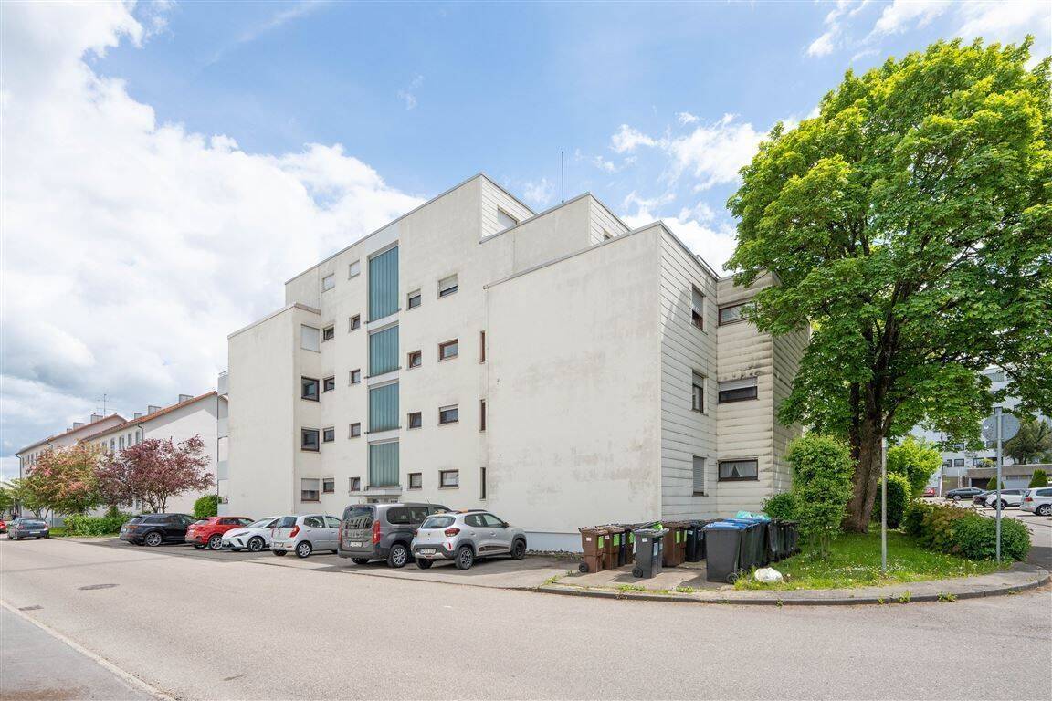 Zentral wohnen in Laichingen – ca. 108,84 m² Wohnfläche mit zwei Balkonen, 89150 Laichingen