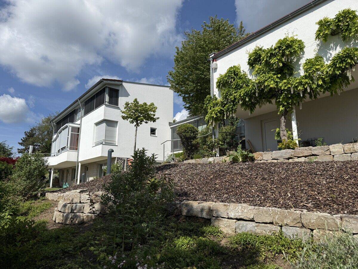Licht, Luxus, Lebensqualität: Spektakuläre Design-Villa in privilegierter Traumlage, 97082 Würzburg (Altstadt Heidingsfeld Steinbachtal Zellerau)