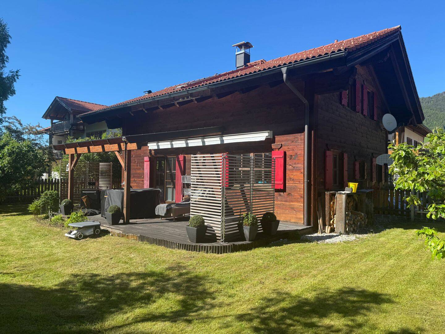 Traditionelles Holzblockhaus in ruhiger sonniger Lage von Oberammergau, 82487 Oberammergau