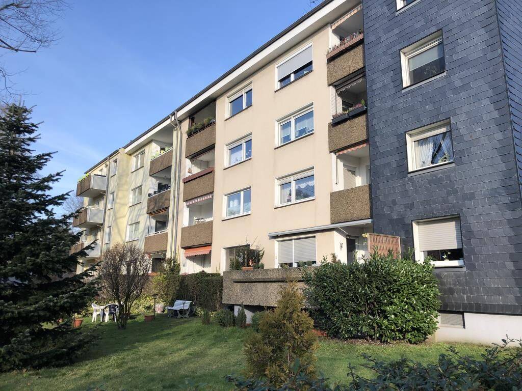 Frisch sanierte Balkonwohnung mit neuem Vinylboden, 46147 Oberhausen (Alsfeld Holten Schmachtendorf Sterkrade-Nord)