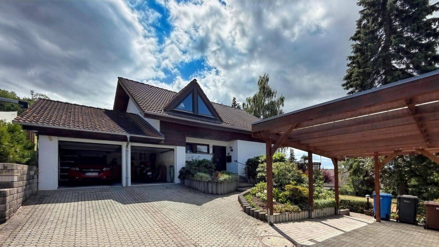 Exklusives Wohnen mit Weitblick – Ein Zuhause in privilegierter Aussichtslage, 78355 Hohenfels