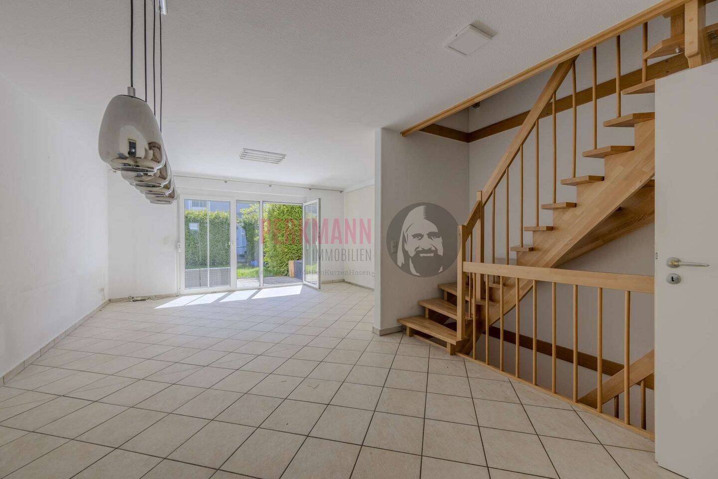 Bezugfreies Reihenmittelhaus in guter Lage mit Einzelgarage zu verkaufen, 85716 Unterschleißheim