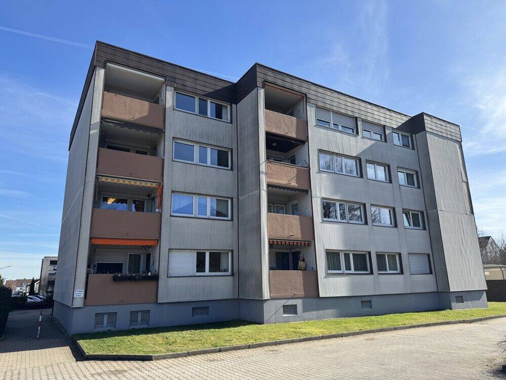 Wer küsst diese großzügige 3,5 Zi.Wohnung mit Garage wieder wach?, 70771 Leinfelden-Echterdingen