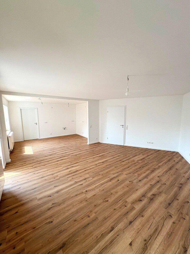Neubaugefühl statt Neubaupreis – moderne 3,5-Zimmer-Wohnung mit Balkon in Kirchheim u. Teck, 73230 Kirchheim unter Teck