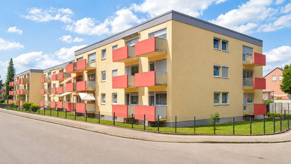 ***KAUFEN STATT MIETEN-Sofort verfügbare Wohnung mit Südbalkon und Tiefgarage***, 86169 Augsburg (Firnhaberau Hammerschmiede Lechhausen)