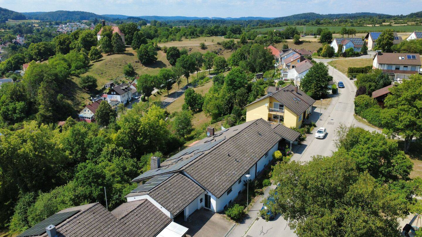 Exklusives Wohnhaus im Bungalow-Stil in begehrter Lage, 93176 Beratzhausen