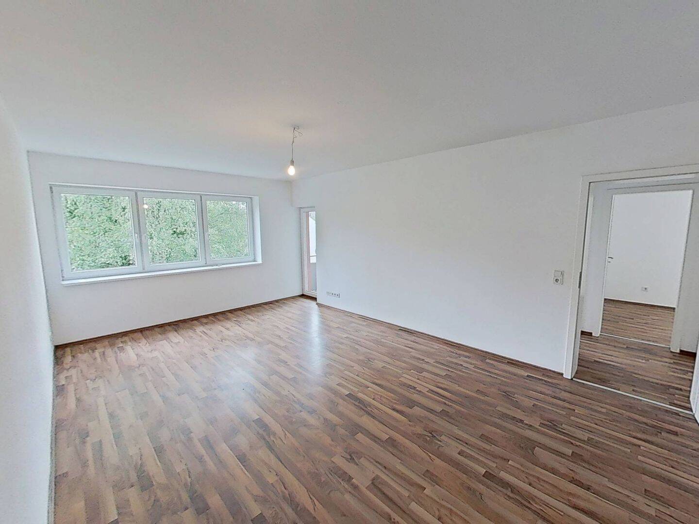 Modernität trifft Ruhe: Schöne 4-Zimmer-Wohnung mit BALKON, 29229 Celle
