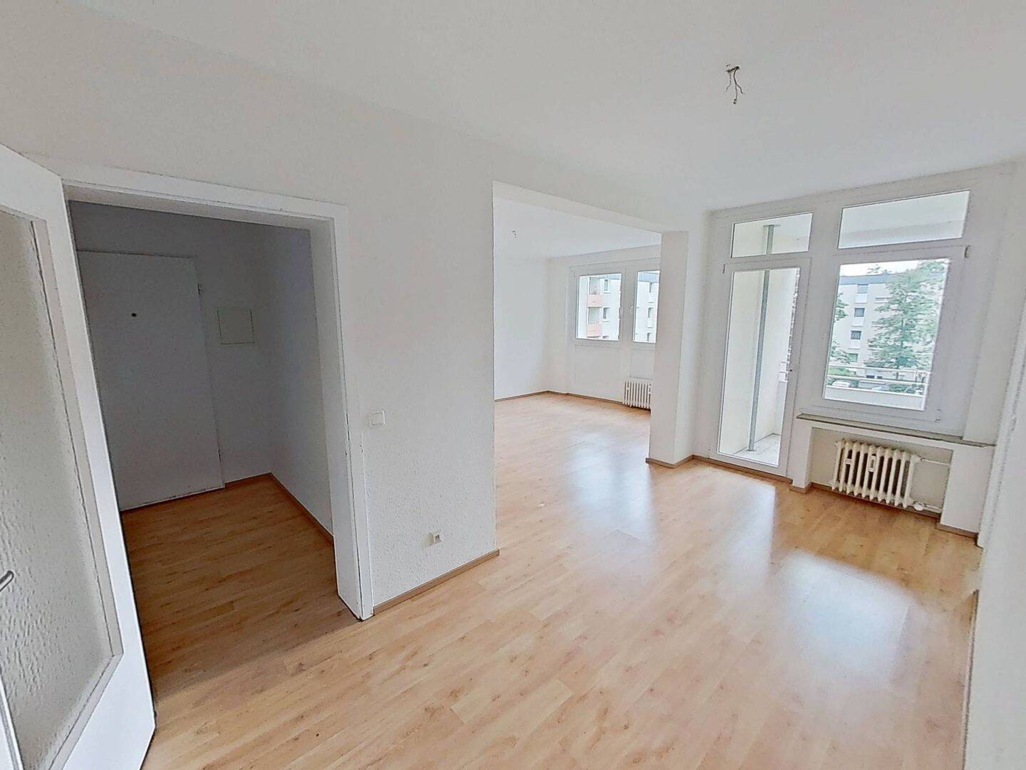 Schön geschnittene 3-Zimmer-Wohnung mit Loggia und Badewanne, 44328 Dortmund (Scharnhorst)