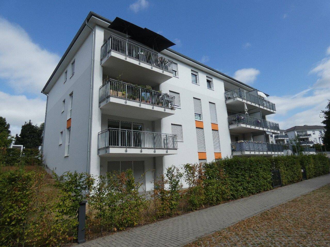 Moderne 3-Zimmer-Wohnung mit Einbauküche in grüner und familienfreundlicher Umgebung, 51377 Leverkusen (Alkenrath Manfort Schlebusch Steinbüchel)